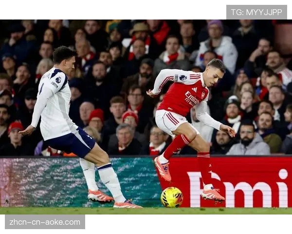 阿森纳2-0客胜热刺重返榜首，萨卡、厄德高建功